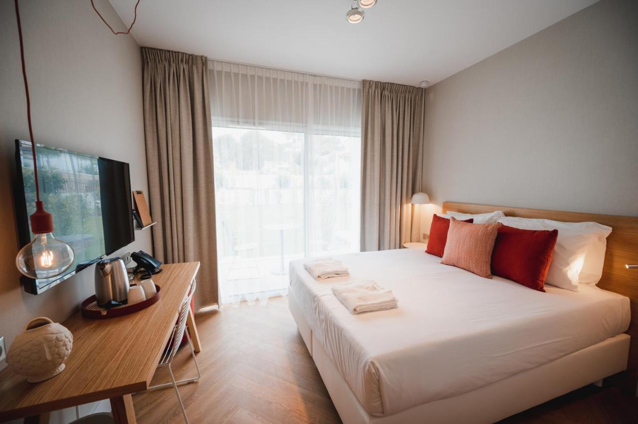 Van Der Valk Hotel Bloom แซงเตกูลฟ์ ภายนอก รูปภาพ