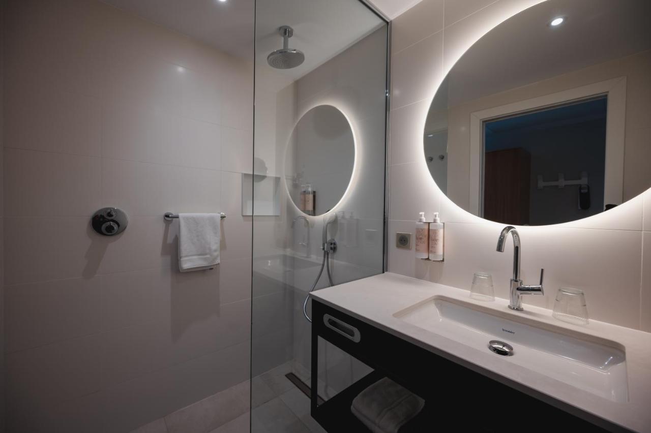Van Der Valk Hotel Bloom แซงเตกูลฟ์ ภายนอก รูปภาพ