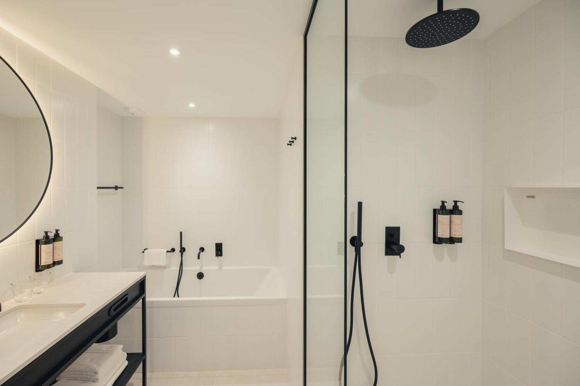 Van Der Valk Hotel Bloom แซงเตกูลฟ์ ภายนอก รูปภาพ