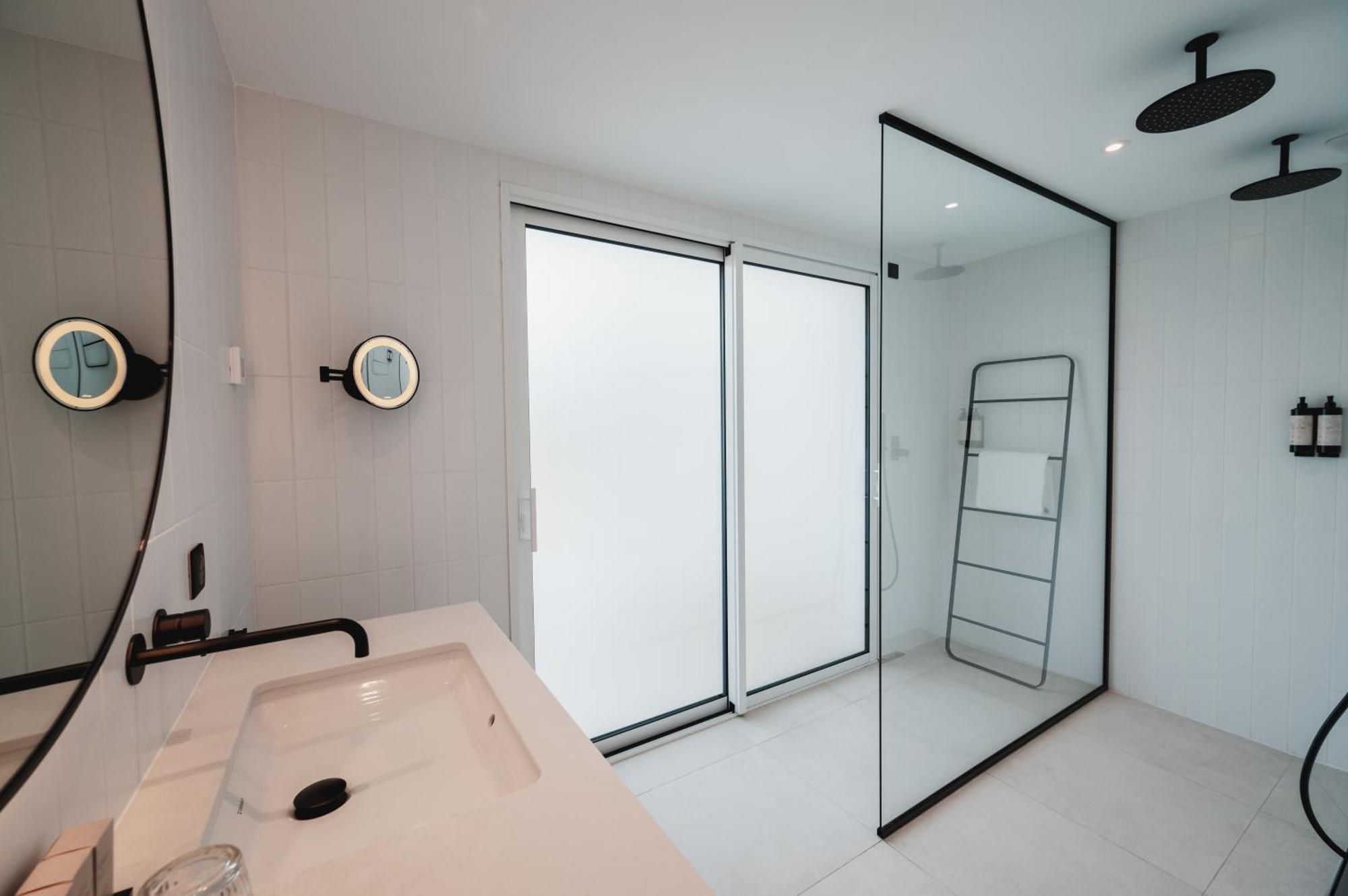 Van Der Valk Hotel Bloom แซงเตกูลฟ์ ภายนอก รูปภาพ