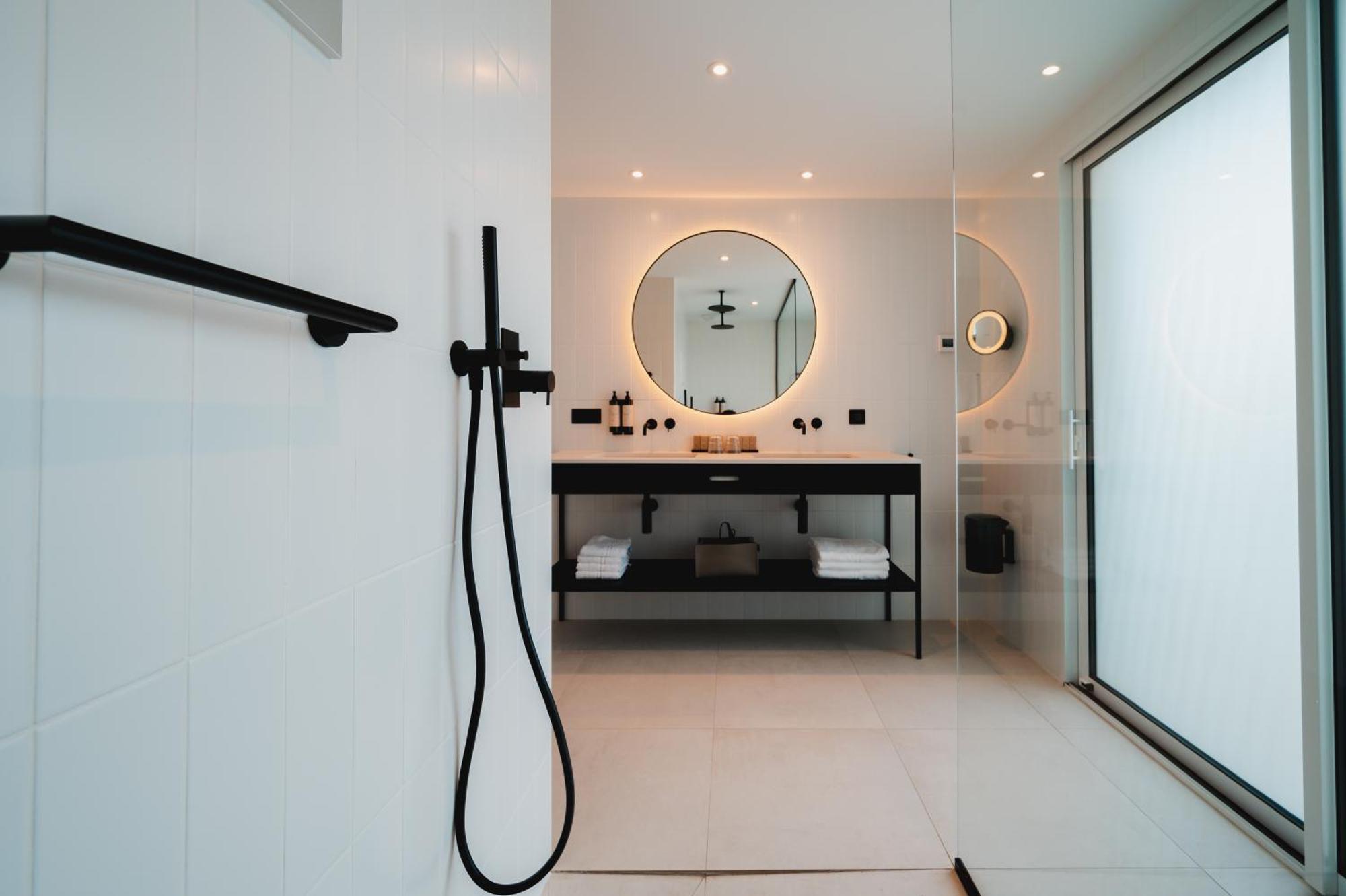 Van Der Valk Hotel Bloom แซงเตกูลฟ์ ภายนอก รูปภาพ